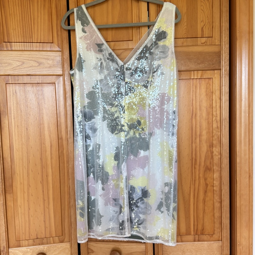 Dress - Picture 2 of 3
